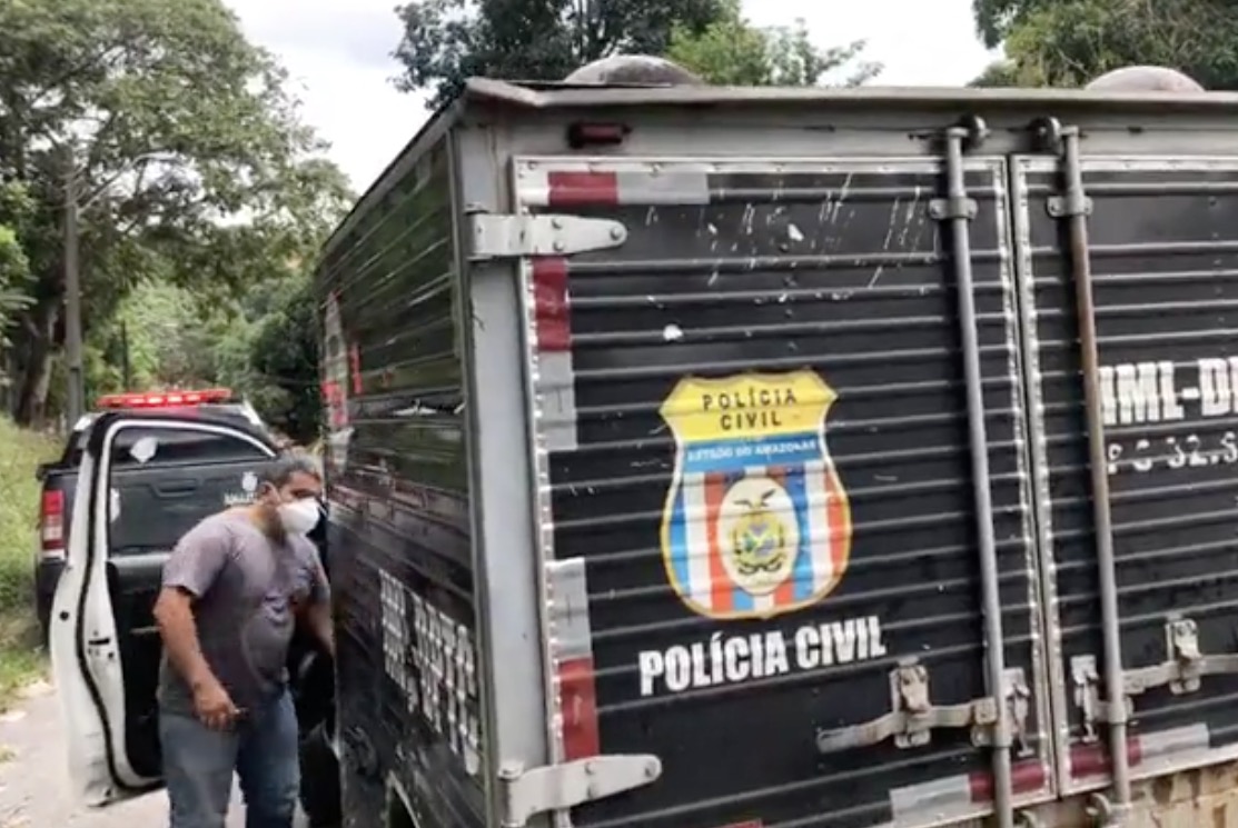 Na véspera do Dia das Mães, mulher encontra filho executado em Manaus