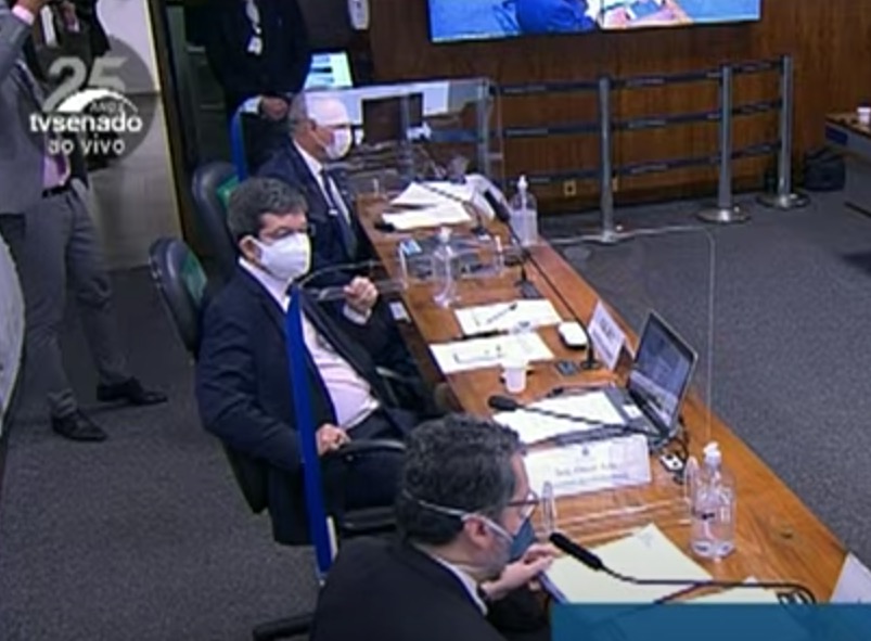 Ernesto admite que Itamaraty não atuou para compra da Coronavac