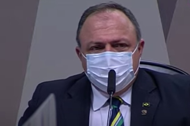 'Capitã cloroquina' recomendou 120 mil comprimidos a Manaus, diz Pazuello