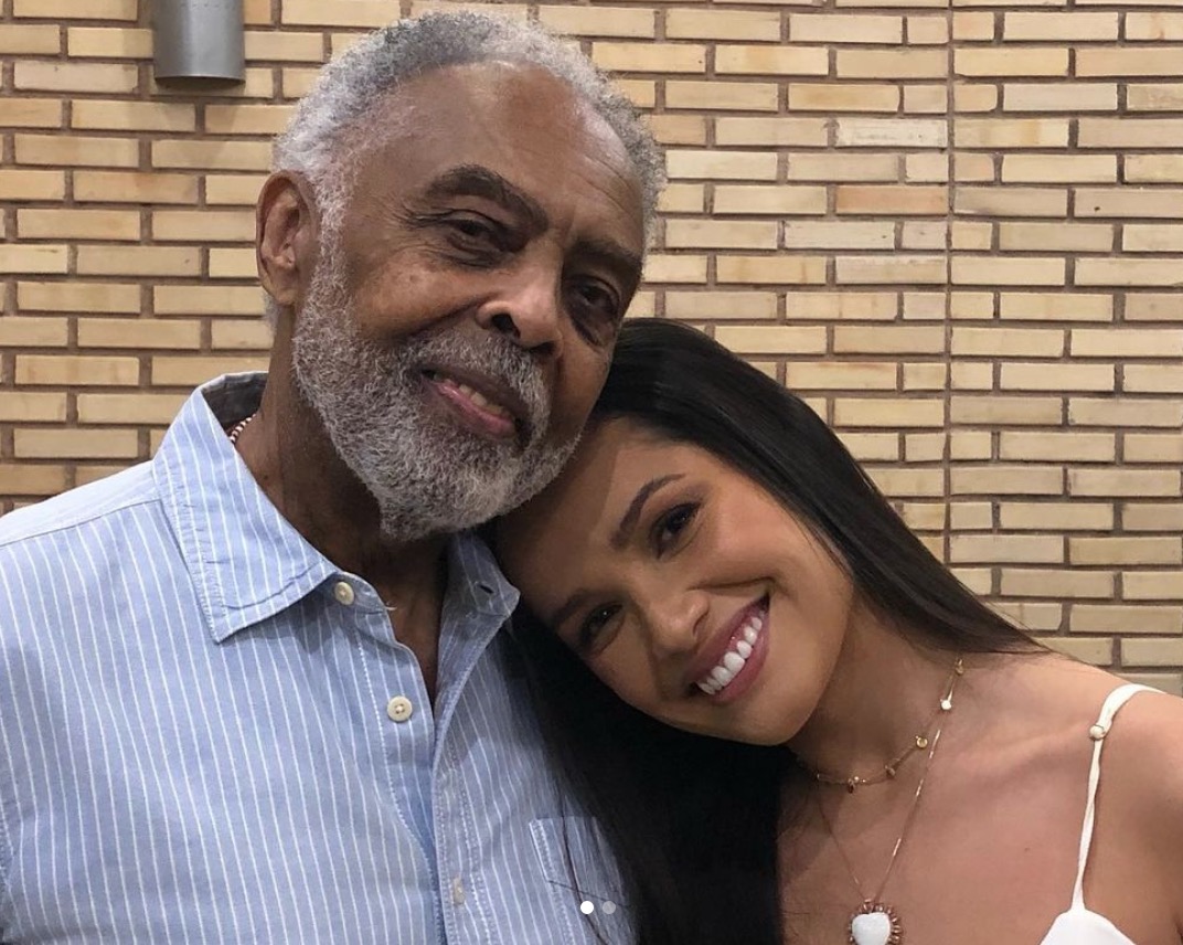 Juliette estreia como cantora em live com Gilberto Gil e Elba Ramalho
