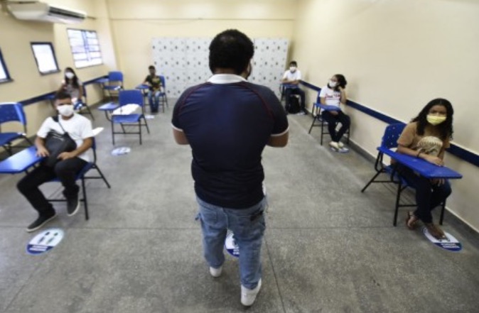 Professor que se sentir coagido deve impetrar mandado contra governador