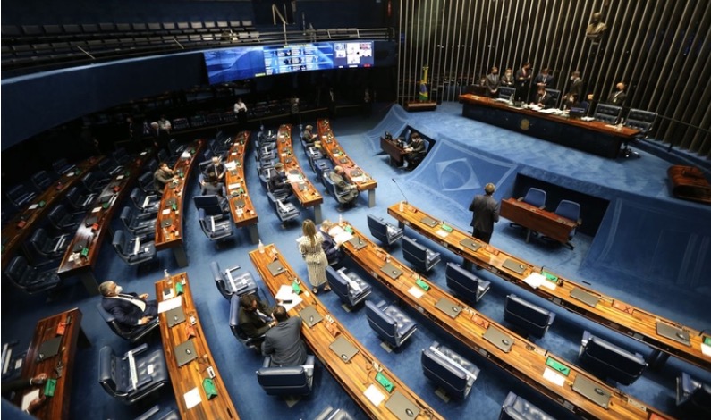 Senado aprova texto-base de privatização da Eletrobras 