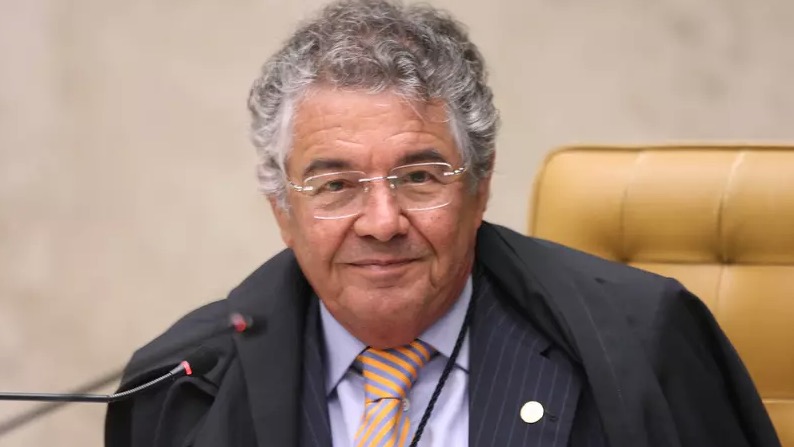 Marco Aurélio adia aposentadoria do STF 