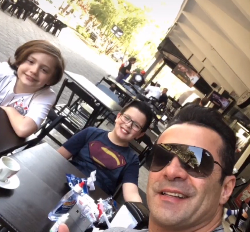 Marcos Oliver fala sobre morte do enteado de 11 anos após queda de prédio