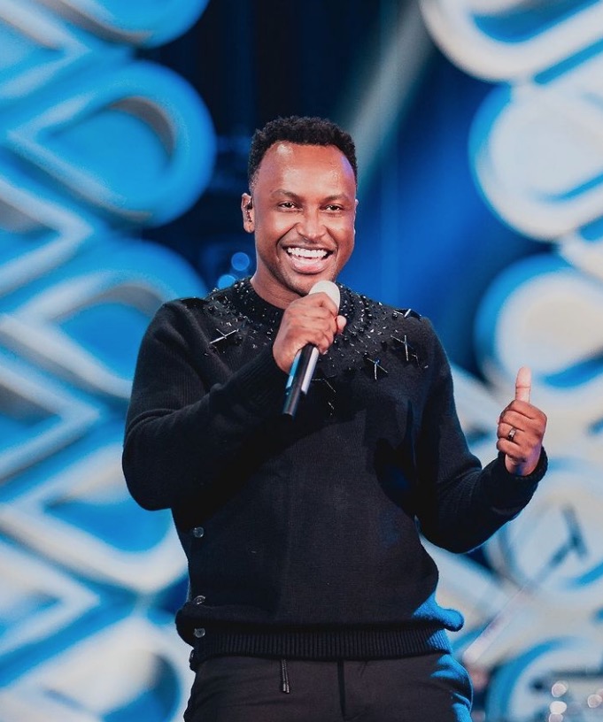 Thiaguinho anuncia turnê na pandemia e é detonado na internet