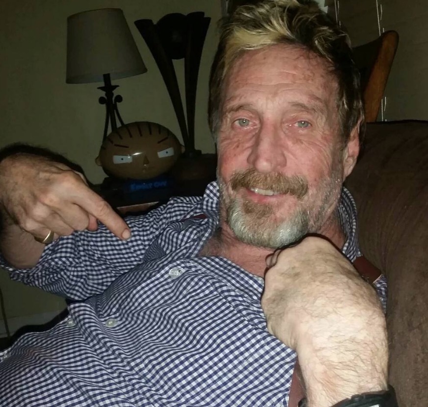 Criador do antivírus McAfee é encontrado morto em prisão de Barcelona