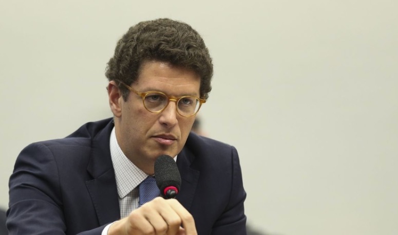 Cármen Lúcia manda Ricardo Salles entregar passaporte à Polícia Federal  