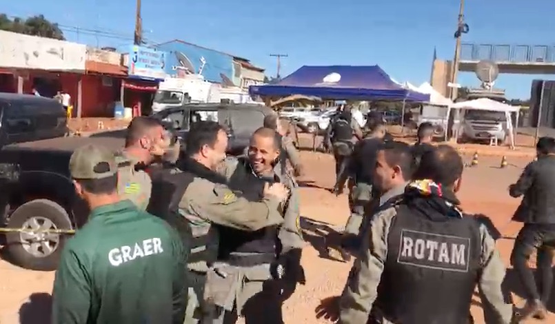 Vídeo mostra policiais comemorando captura de Lázaro Barbosa; Ele morreu 