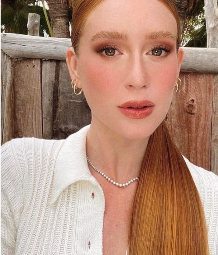 Marina Ruy Barbosa perde a paciência e bate-boca com seguidora 