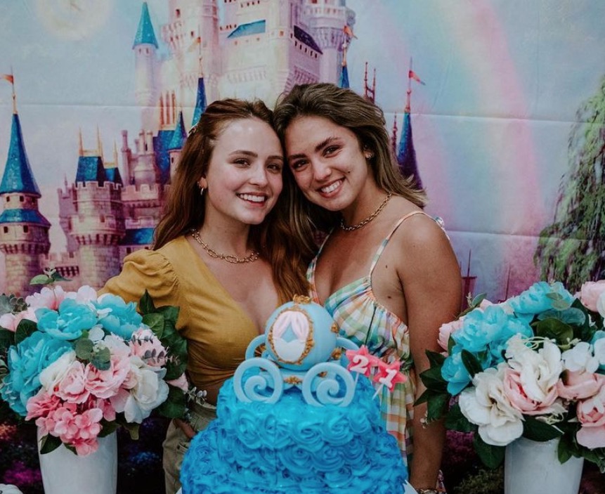 Amiga se pronuncia após boatos de affair com Larissa Manoela