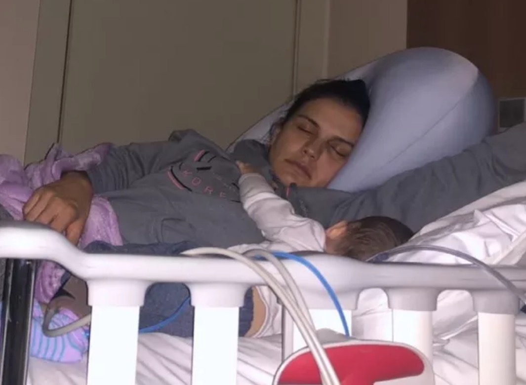 Kyra Gracie mostra foto com filho de 6 meses em CTI: ‘dias difíceis’