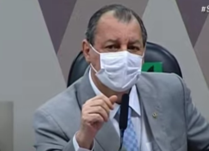 Aziz desafia Bolsonaro e manda carta cobrando posição sobre caso Covaxin