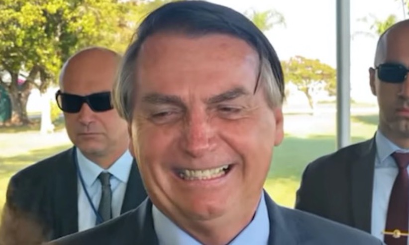 Bolsonaro faz comentário racista sobre cabelo de apoiador 