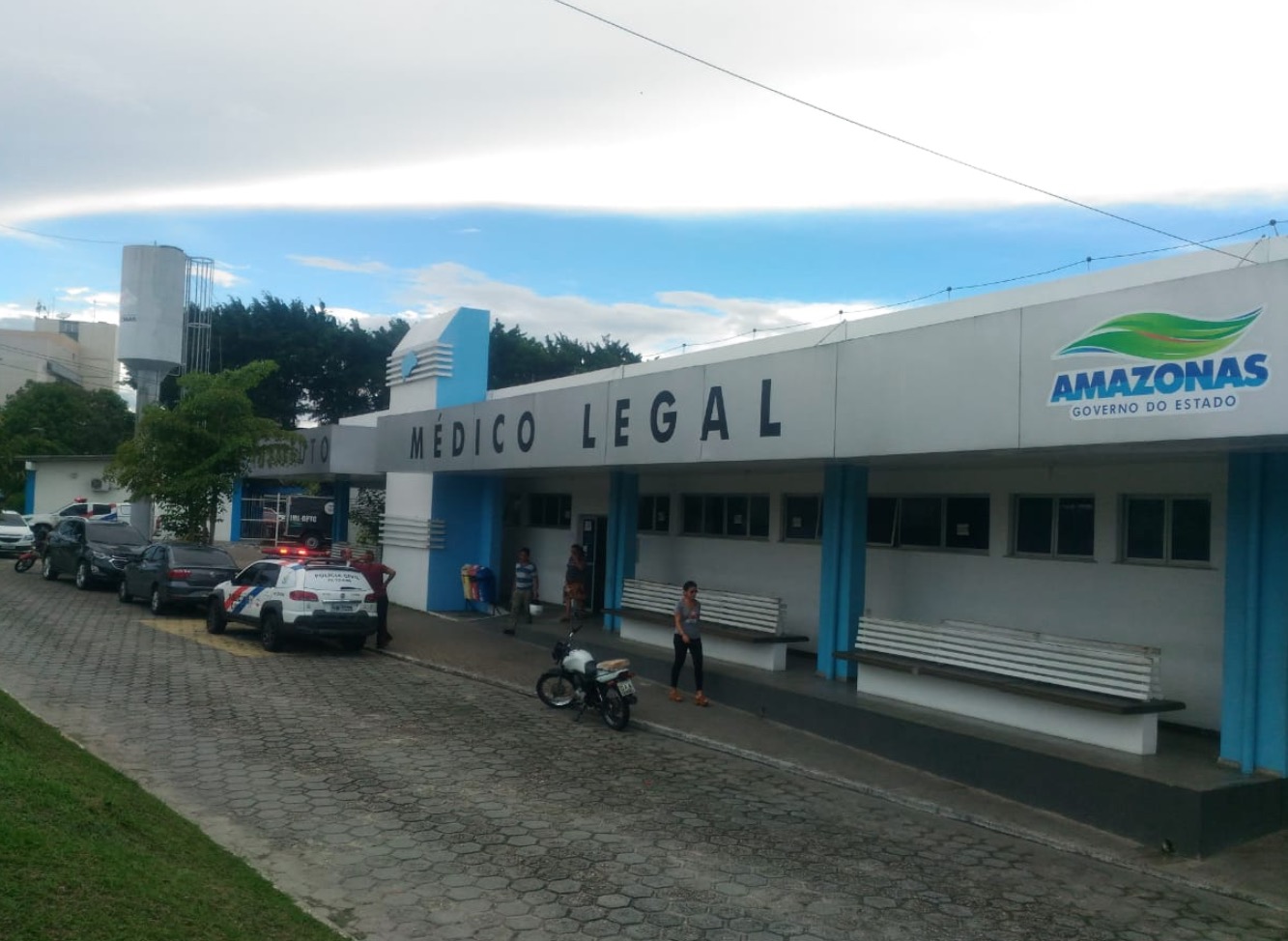 Homem tenta separar briga do sogro e morre esfaqueado em Manaus 