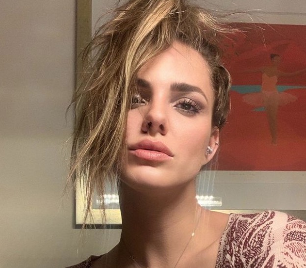 Modelo brasileira morre ao cair de prédio no Chile 