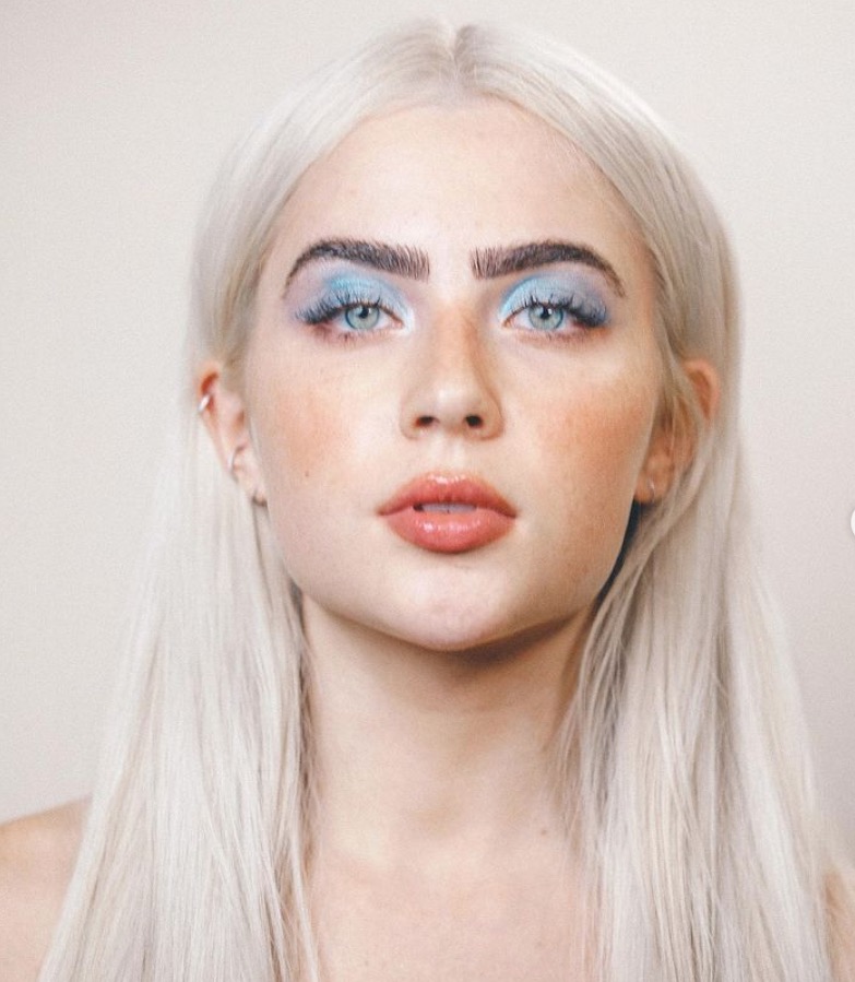 Saiba quanto Jade Picon recebeu para platinar o cabelo