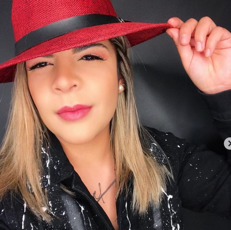 Cantora Paula Mattos se assume gay e revela ser casada há 9 anos