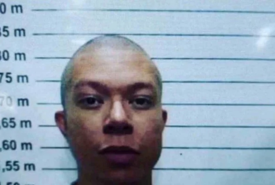 DJ Ivis aparece com cabeça raspada em foto na prisão