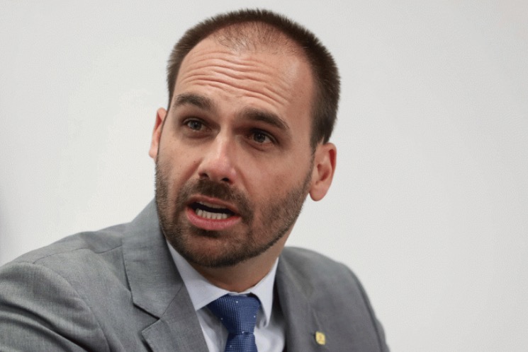 Eduardo Bolsonaro tem conta suspensa no Facebook 