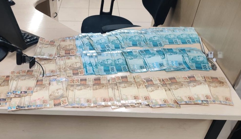 Grupo é preso após roubar R$ 2 milhões de carro-forte no Amazonas