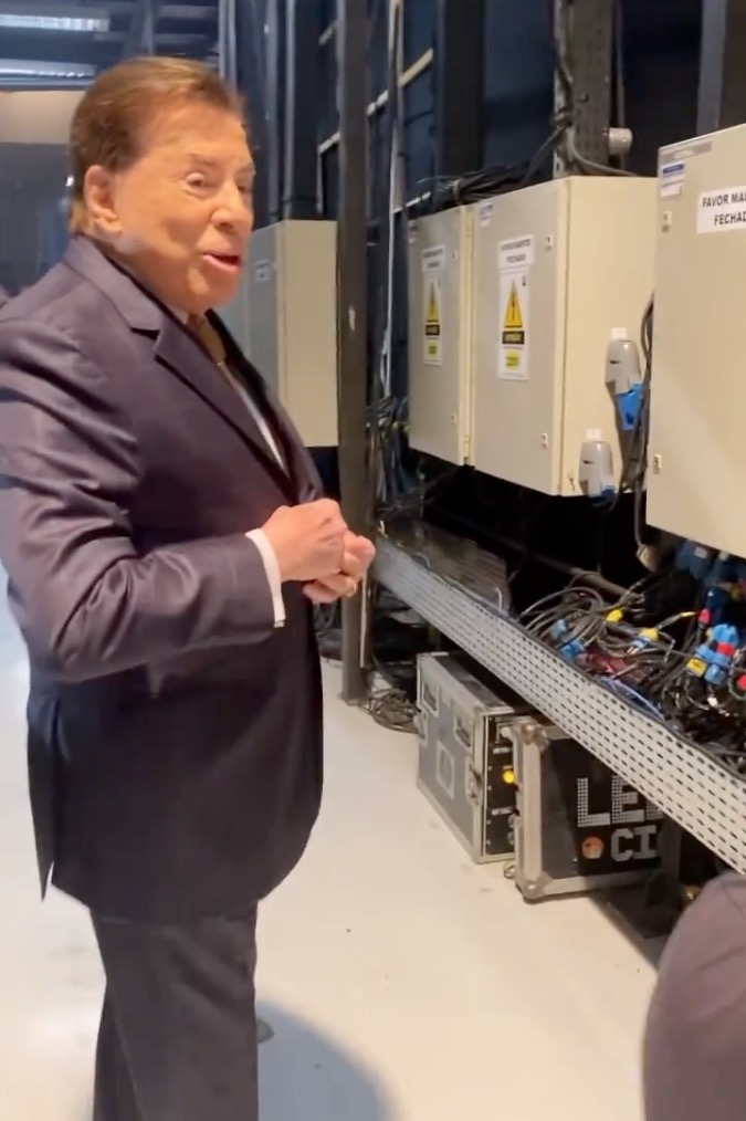 Vacinado, Silvio Santos volta ao SBT após quase 2 anos afastado