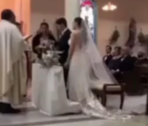 Noivo se atrapalha e promete ser 'infiel' durante casamento; Veja vídeo