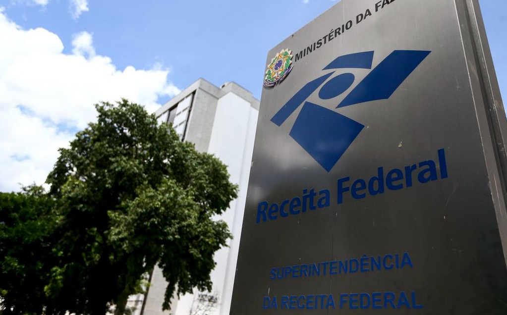 Receita paga hoje restituições do terceiro lote do Imposto de Renda