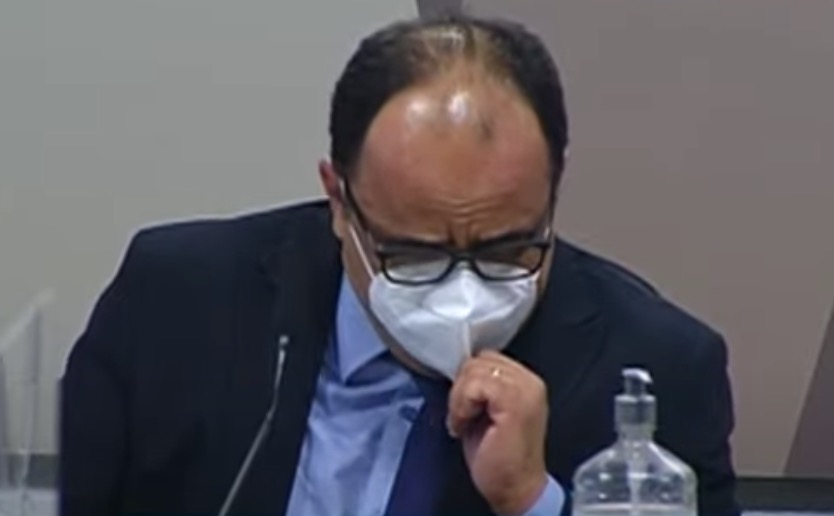 Reverendo Amilton chora durante depoimento na CPI: 'peço desculpas'