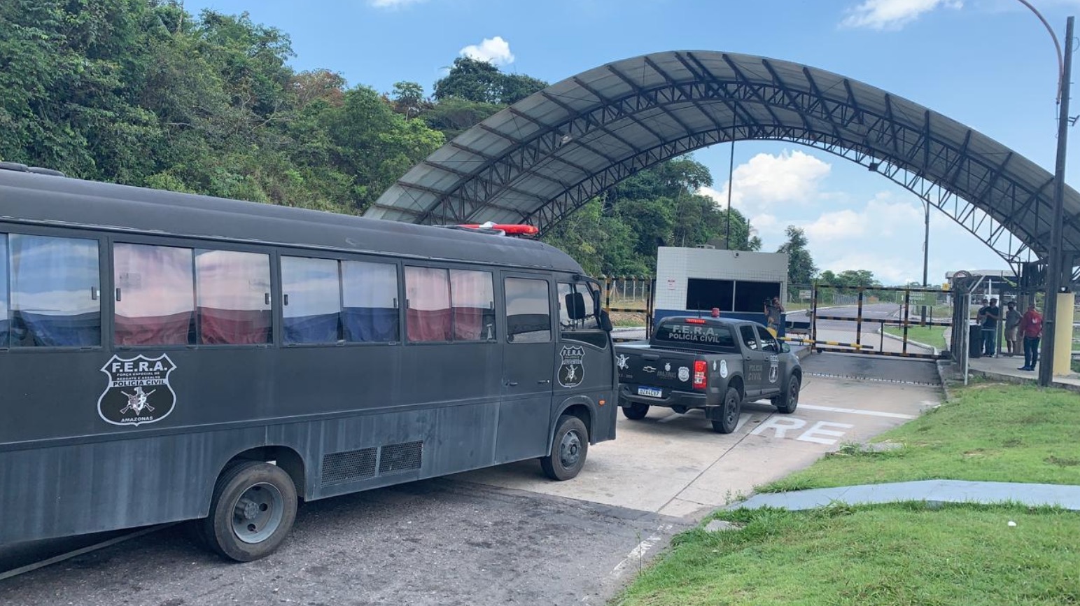 Dez homicidas são transferidos para Manaus 