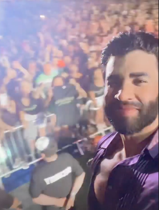 Show de Gusttavo Lima com 5 mil pessoas é interrompido pela polícia nos EUA