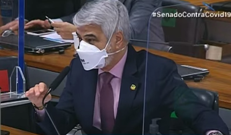 Na CPI, senadores criticam desfile de comboio militar em Brasília