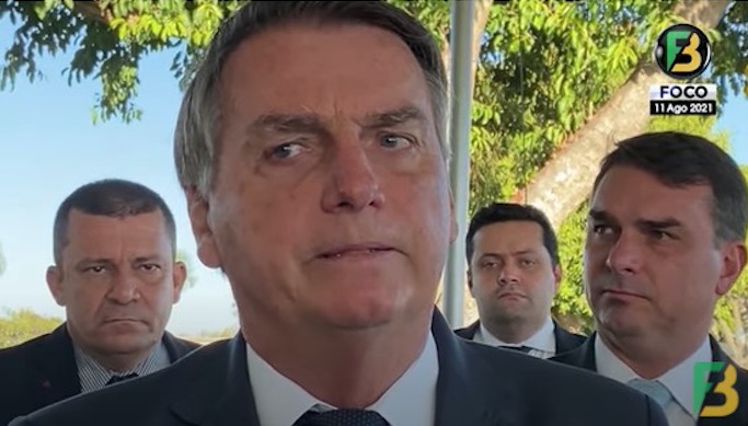 'Medo de retaliação', diz Bolsonaro após derrota do voto impresso na Câmara