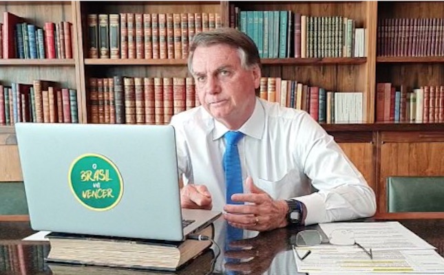 Bolsonaro vai discutir com Queiroga sobre o fim do uso de máscara