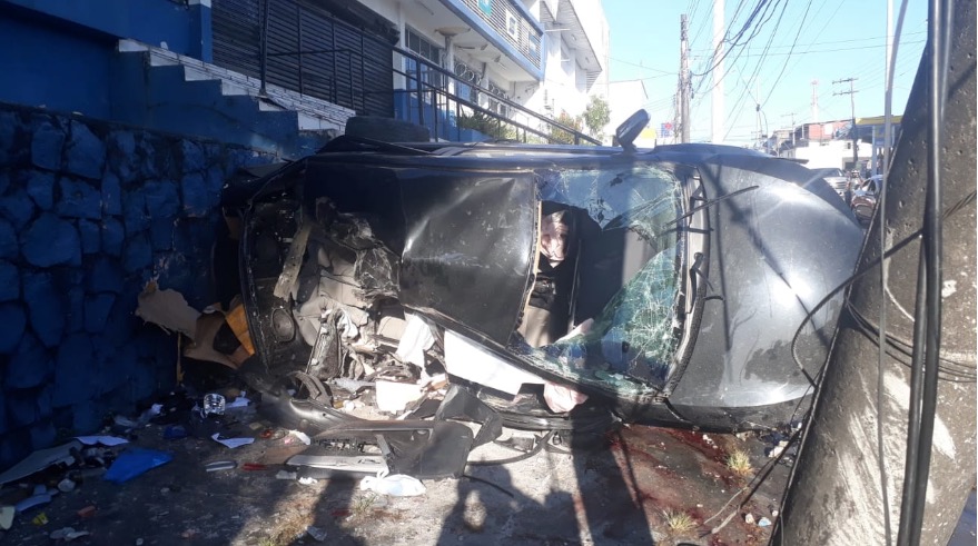 Homem que morreu esmagado por carro em Manaus é identificado