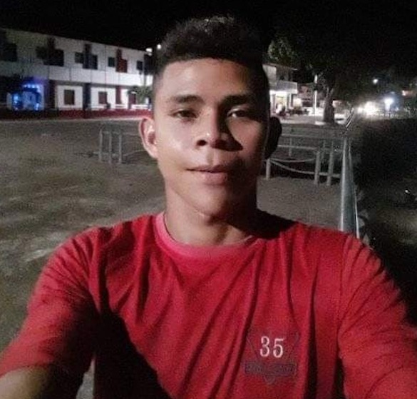 Jovem sai da casa da irmã em Manaus e desaparece; Família pede ajuda 
