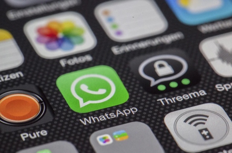 Homem é condenado por divulgar mensagens de grupo de Whatsapp  