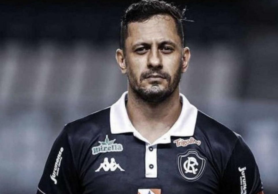 Ex-Remo, jogador Eduardo Ramos tem foto de sexo oral vazada no Instagram