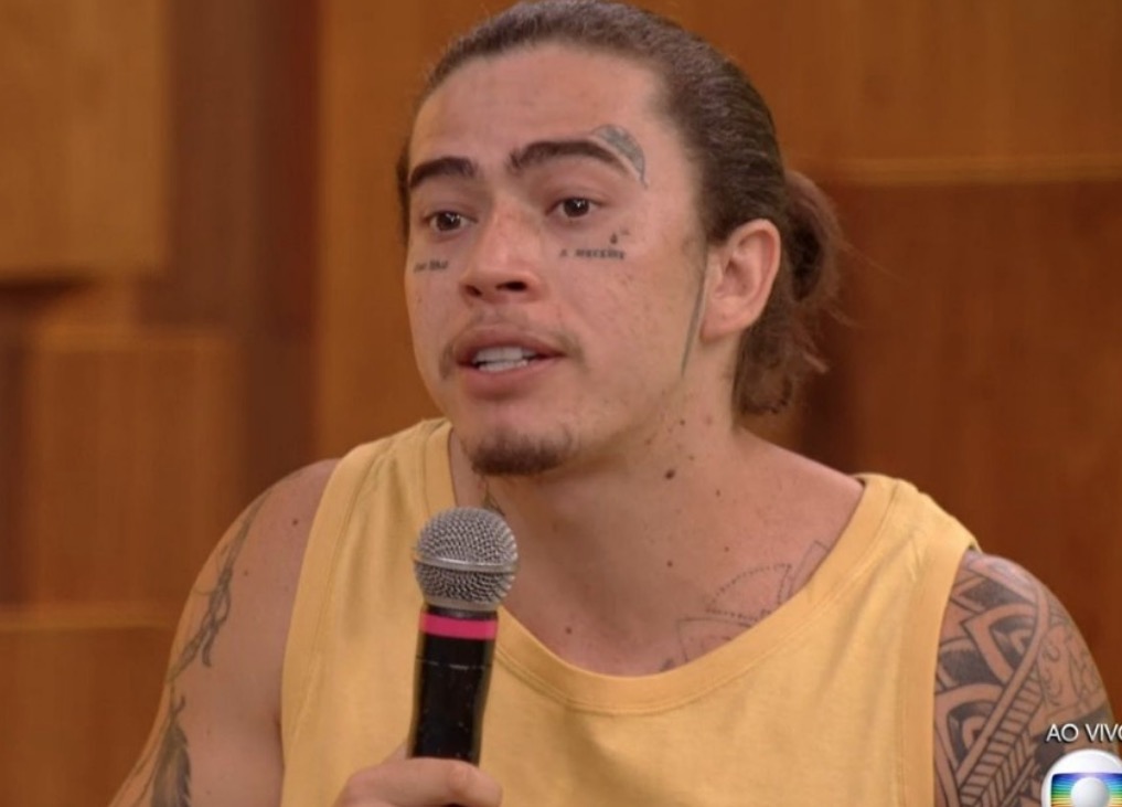 Whindersson Nunes fala sobre depressão e defende Maria Lina de ataques
