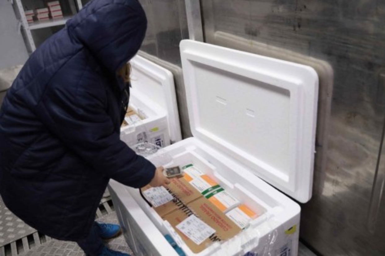 Amazonas recebe 108 mil doses de vacina contra Covid-19