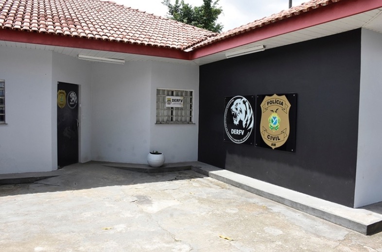 Veja lista de veículos recuperados pela polícia em várias zonas de Manaus 