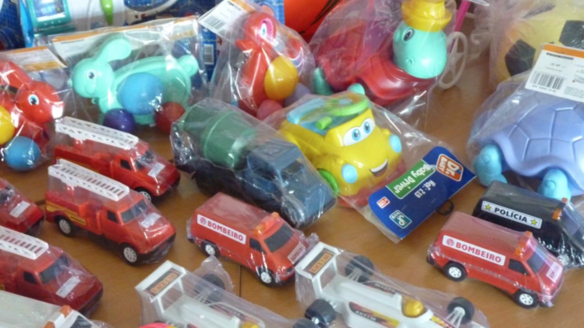 Controladoria arrecada brinquedos para Dia das Crianças