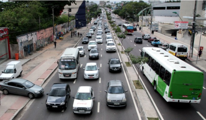 Câmara aprova punição para quem divulgar infração de trânsito