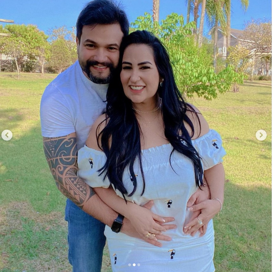 Aos 41 anos, Fabíola Gadelha anuncia gravidez: ‘arraiozinho ou arraiazinha?