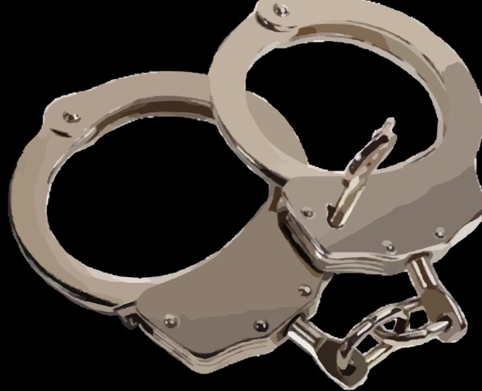 Casal é detido após assalto a posto de combustível em Manaus