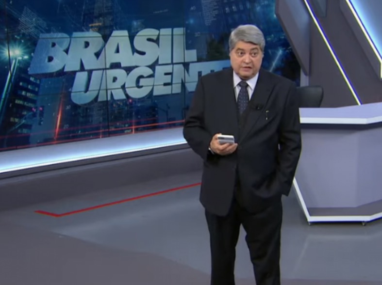 Datena se irrita com produção do Brasil Urgente ao vivo 