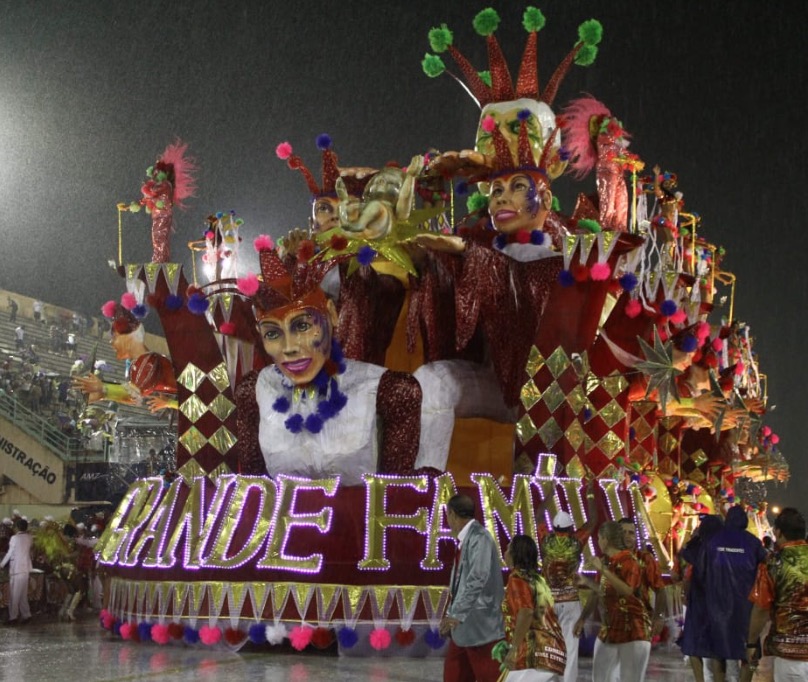 A Grande Família valoriza o café e lança samba enredo para o carnaval 2022