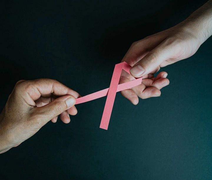 Outubro Rosa: Importância do tratamento precoce do câncer de mama