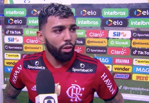 Gabigol se pronuncia após mãe ser hostilizada por torcedores do Flamengo 