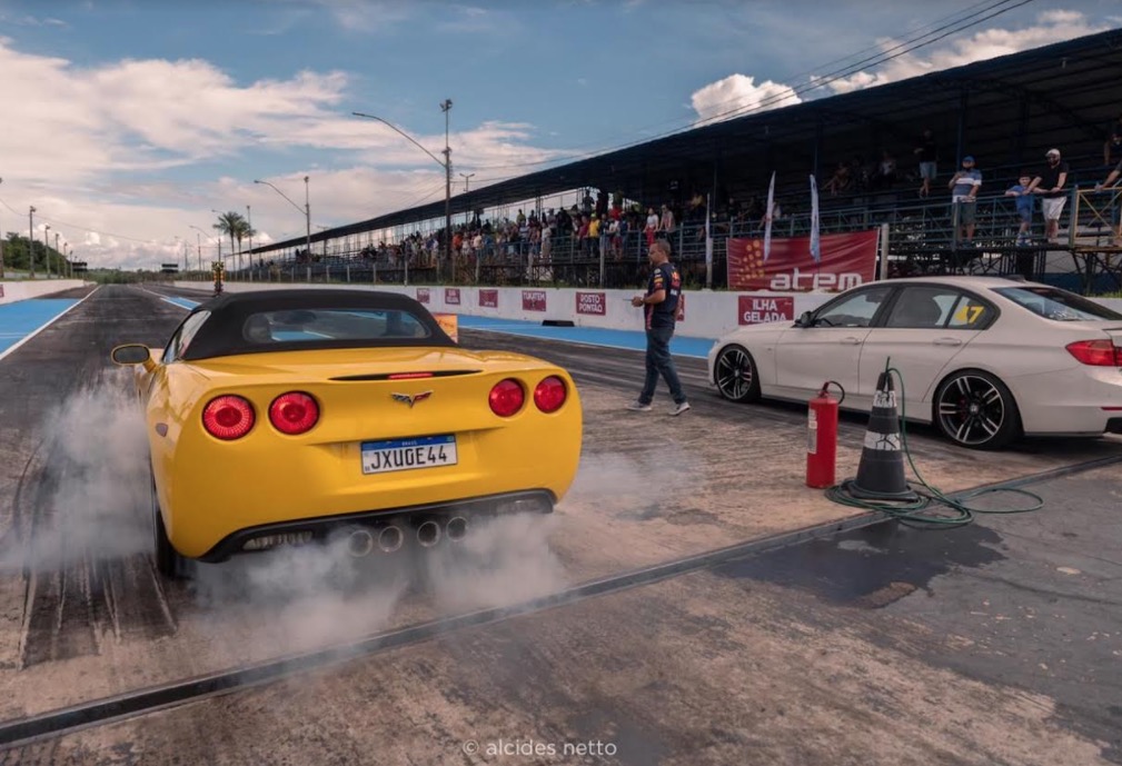 Corrida de arrancada 'Import Drag Race Day' acontece neste sábado