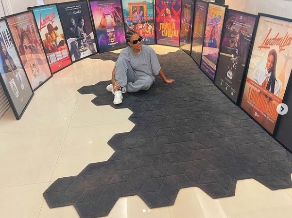 Ludmilla 'apaga' Anitta da capa do single 'Favela Chegou' e é criticada